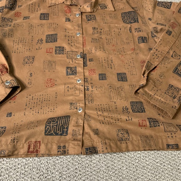 Chico's Womens Blouse Shirt Size 3‎ Brown Japanese Character Print Button Up - Picture 4 of 10